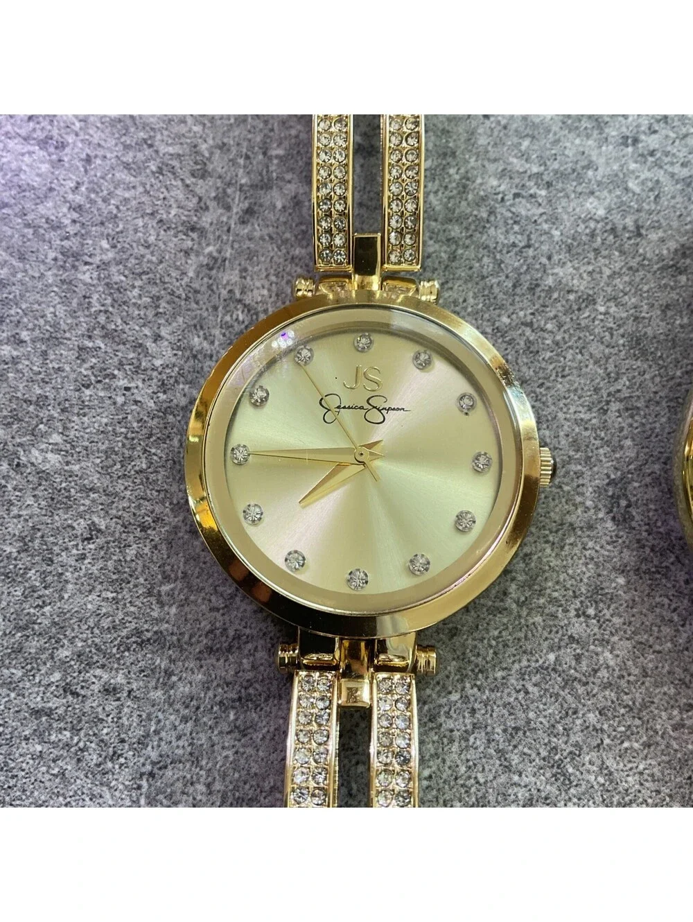 Beautiful Pair Of Vintage Womens Watch Both Watches Run Great In Nice Shape B-D